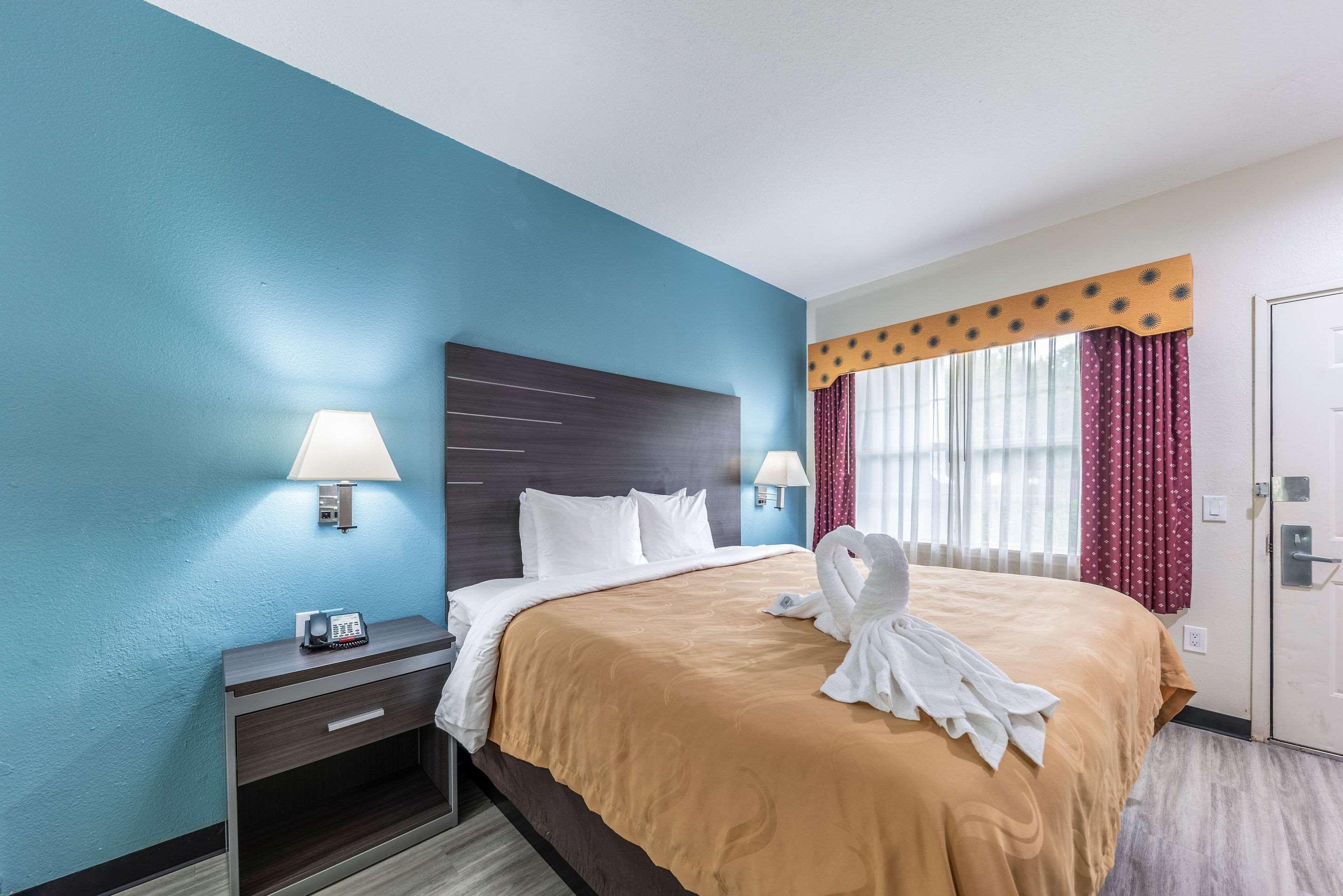 Quality Inn & Suites Canton Exteriér fotografie