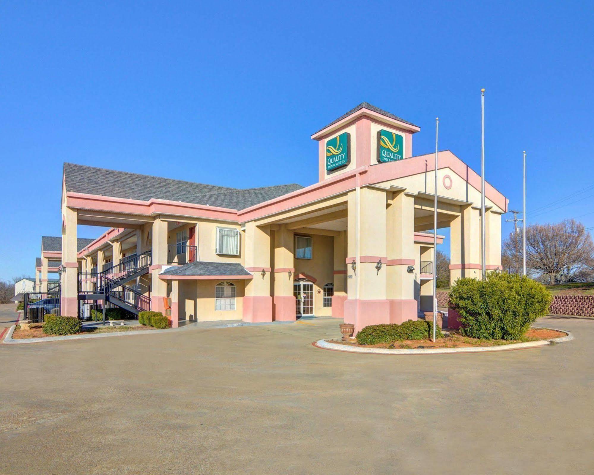 Quality Inn & Suites Canton Exteriér fotografie