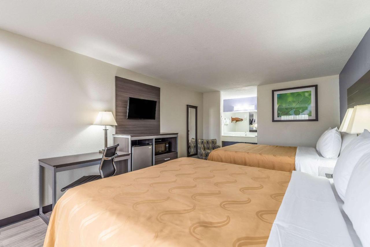 Quality Inn & Suites Canton Exteriér fotografie